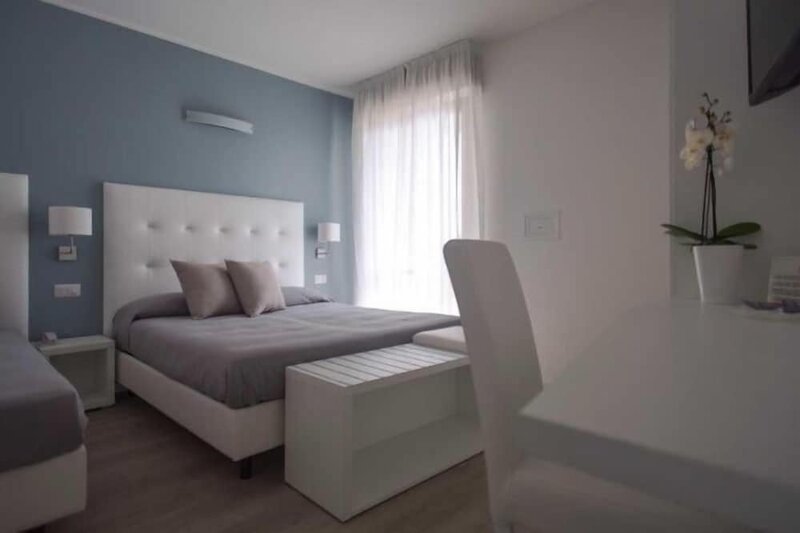 Гостиница Hotel Ardea в Риччоне