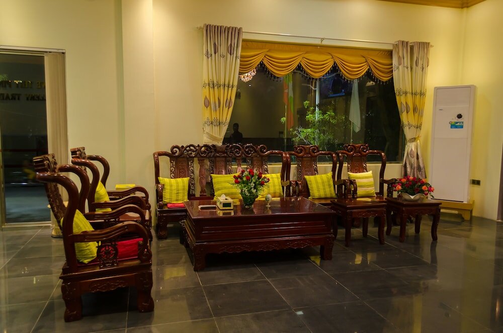 Фото Shwe Thit Pin