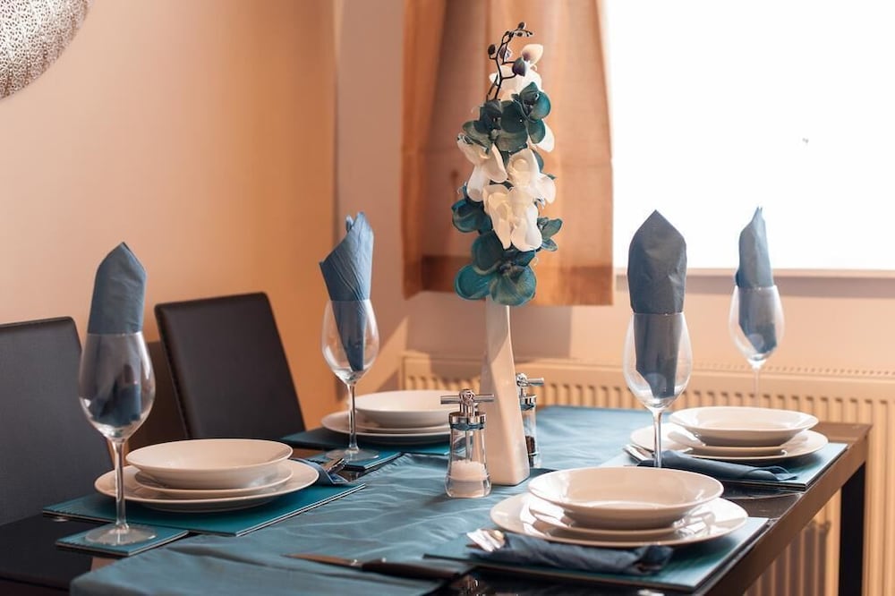 Фото Courthouse Apartments