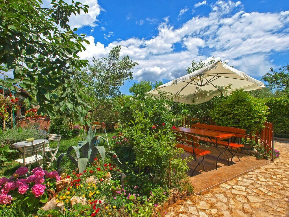 Фото Apartments Mara 44