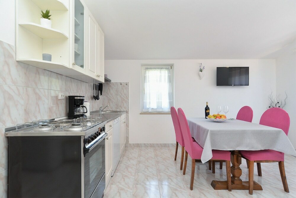 Фото Apartments Emil 596