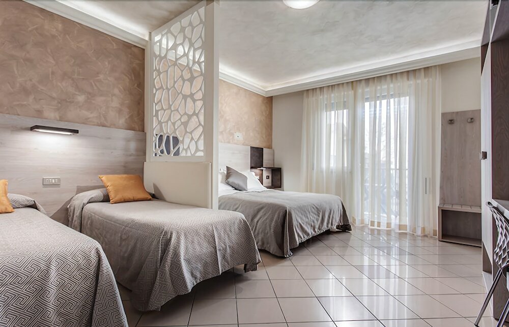 Фото Hotel Dolce Vita Cesenatico