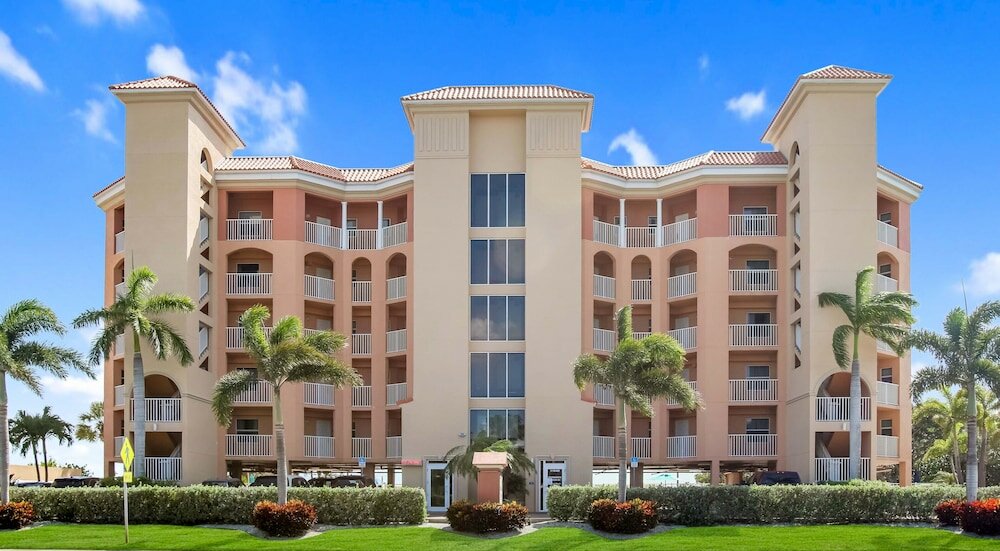 Фото Surf Beach Resort by Sunsational Beach Rentals