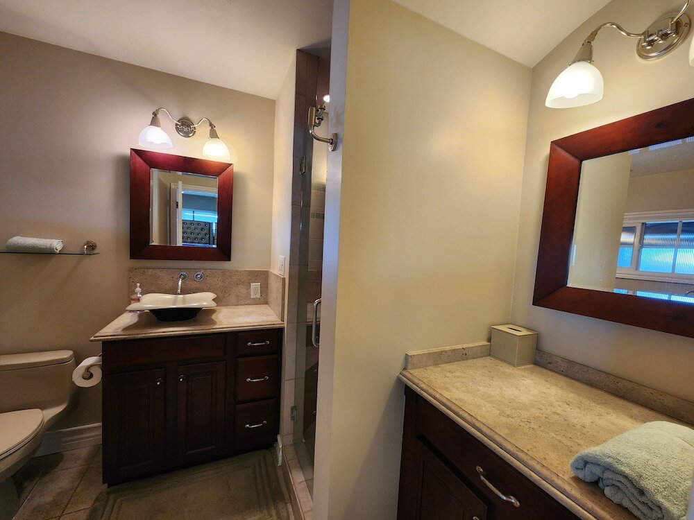 Фото Near the beach and central located