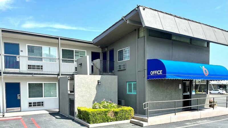Гостиница Angels Motel Pico Rivera