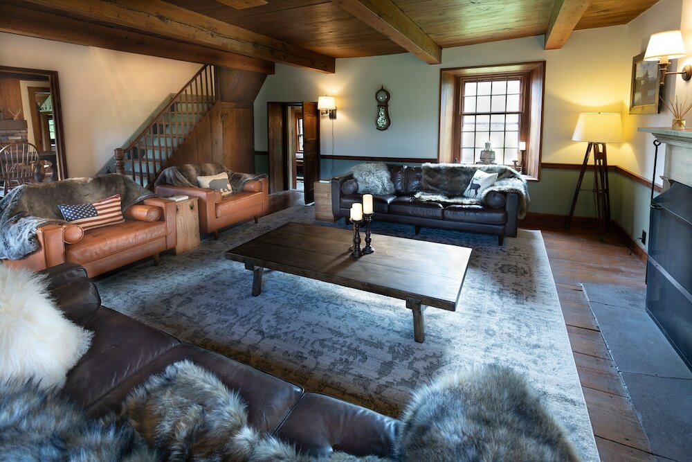 Фото 1735 Stone Farmhouse