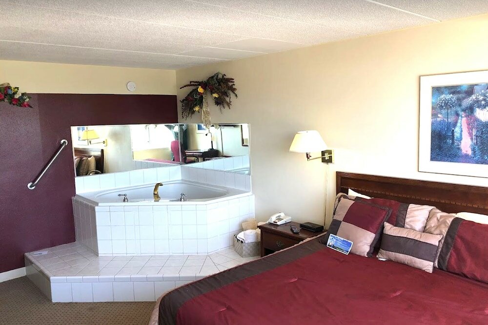 Фото Norwood Inn and Suites Worthington