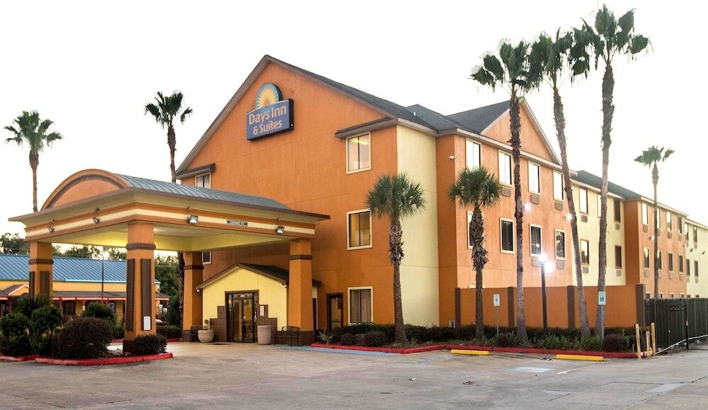 Фото Days Inn And Suites Houston North/Aldine