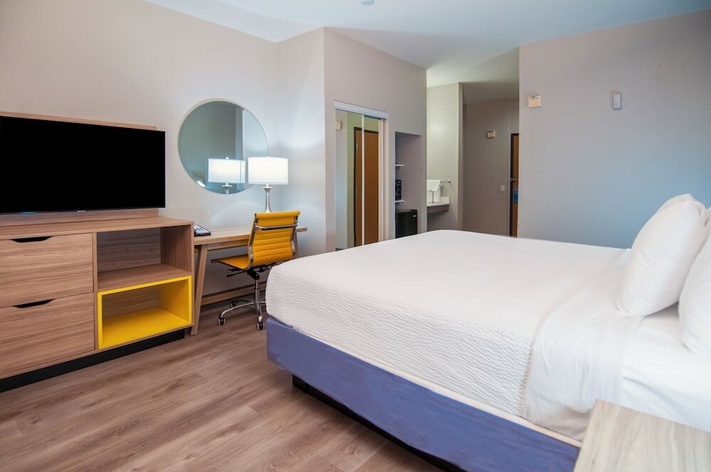 Фото Days Inn by Wyndham Suites San Antonio North/Stone Oak