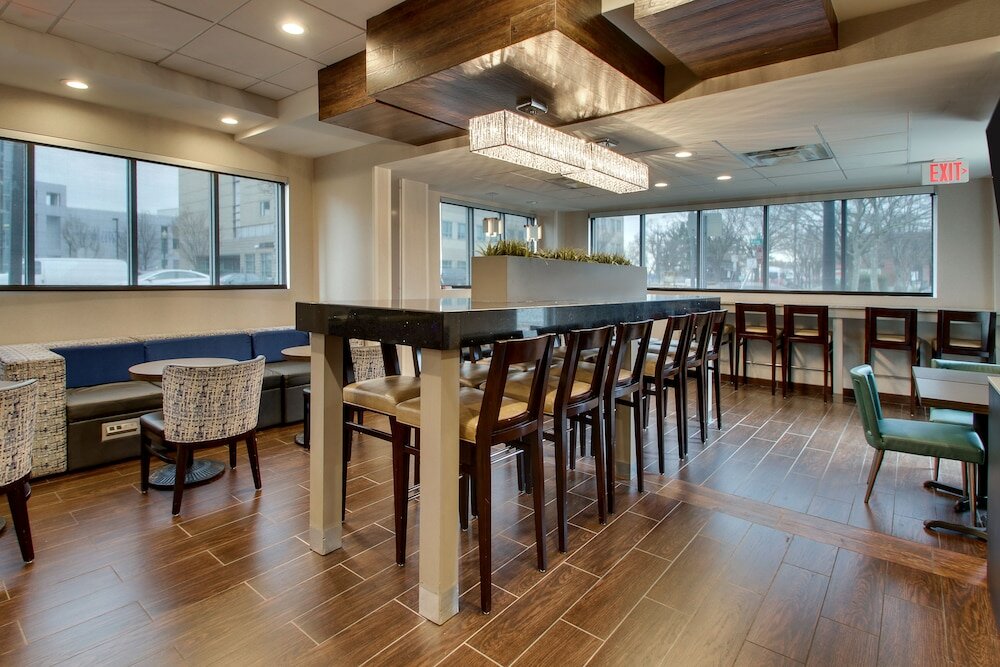 Фото Holiday Inn Express Washington Dc N-Silver Spring, an Ihg Hotel