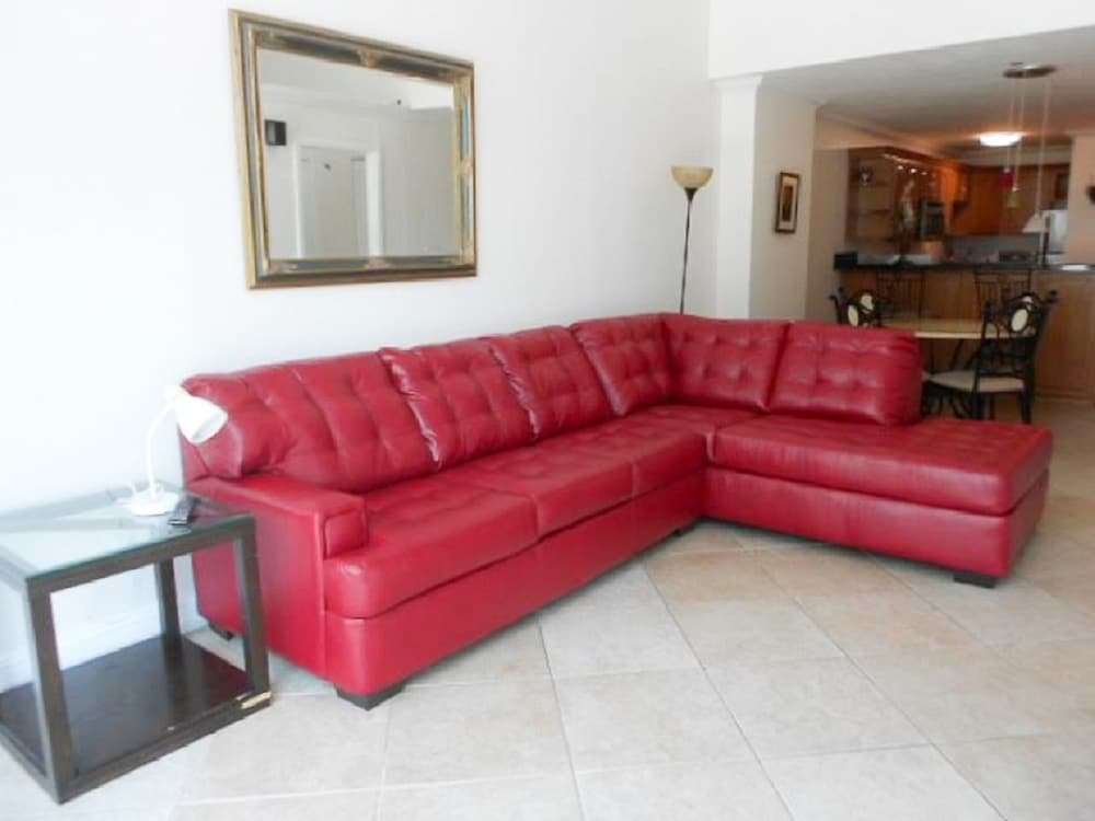 Фото Miami Beach Castle by the Ocean