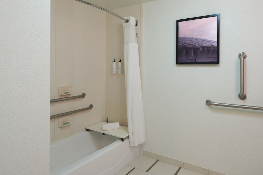 Фото Fairfield Inn & Suites Orlando Int'l Drive/Convention Center