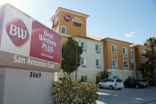 Гостиница Best Western Plus San Antonio East Inn & Suites в Сан-Антонио