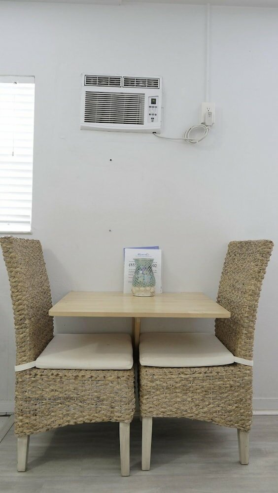 Фото Two Mermaids Resort