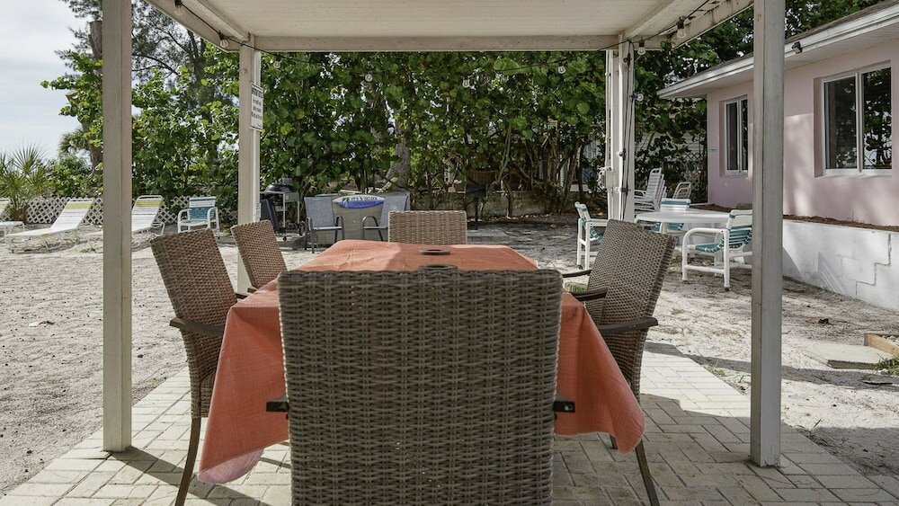 Фото Two Mermaids Resort