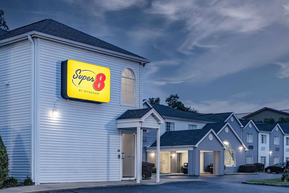 Фото Super 8 by Wyndham Pensacola