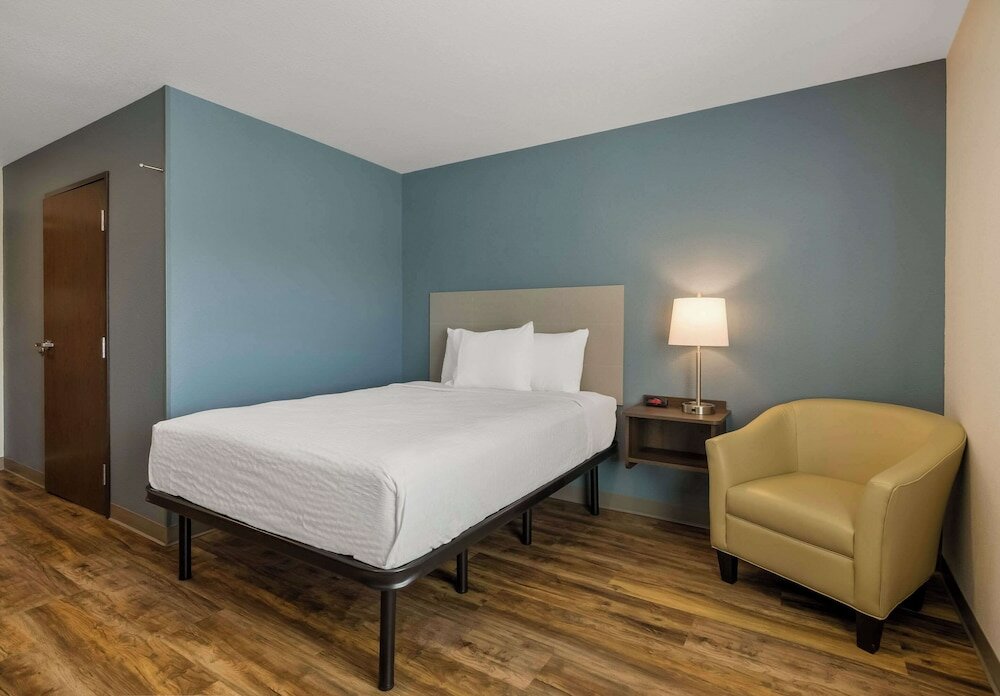 Фото WoodSpring Suites Roanoke