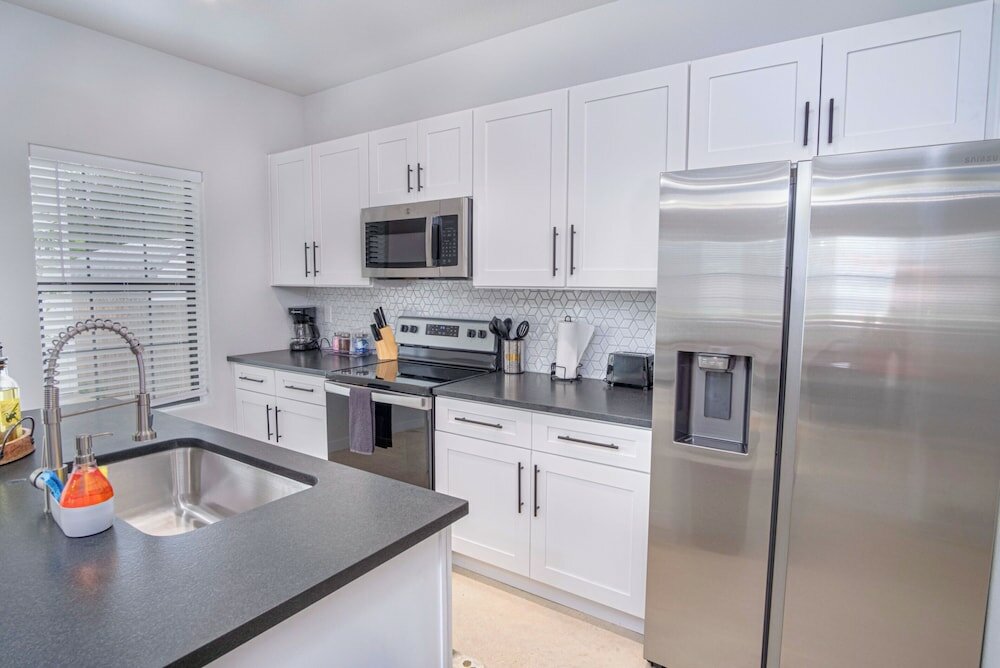 Фото State-of-the-art 3br/2.5ba Home Next to Downtown