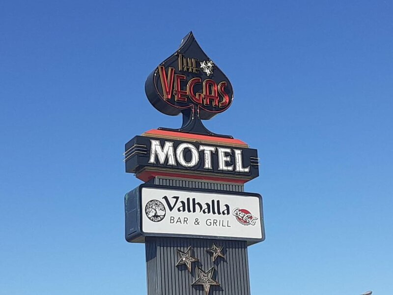 Гостиница The Vegas Motel в Миноте