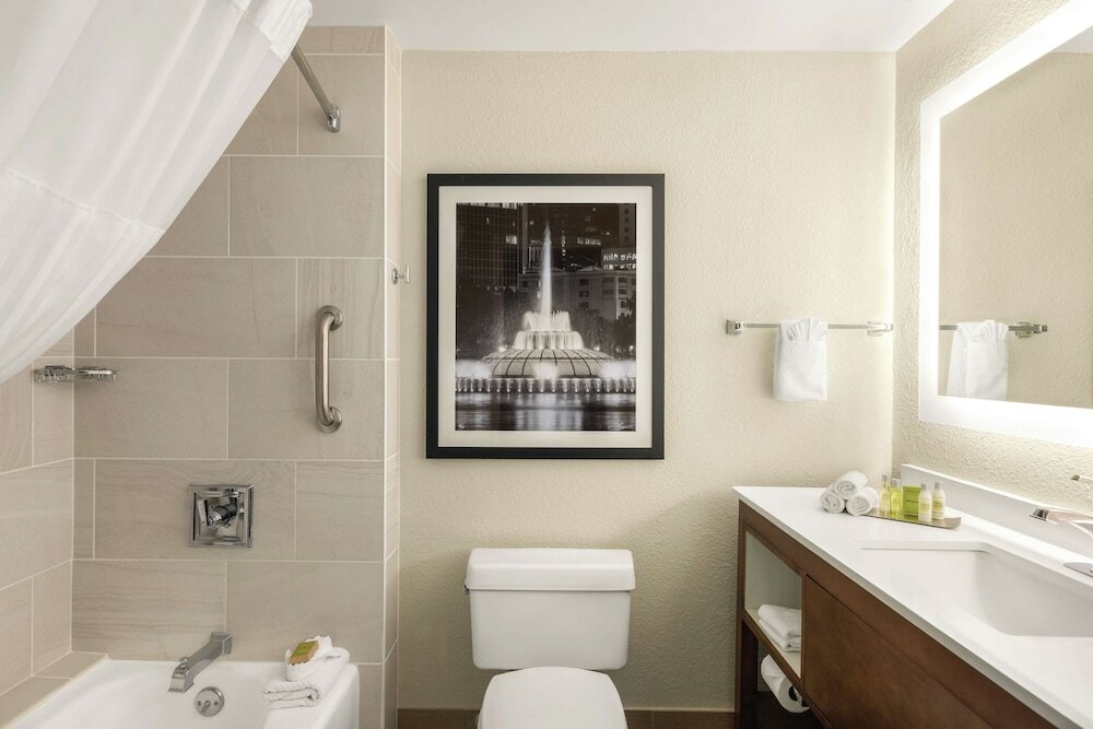 Фото DoubleTree by Hilton Hotel Orlando Downtown