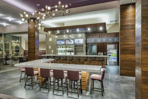 Гостиница Courtyard by Marriott Raleigh Cary/Parkside Town Commons в Кэри