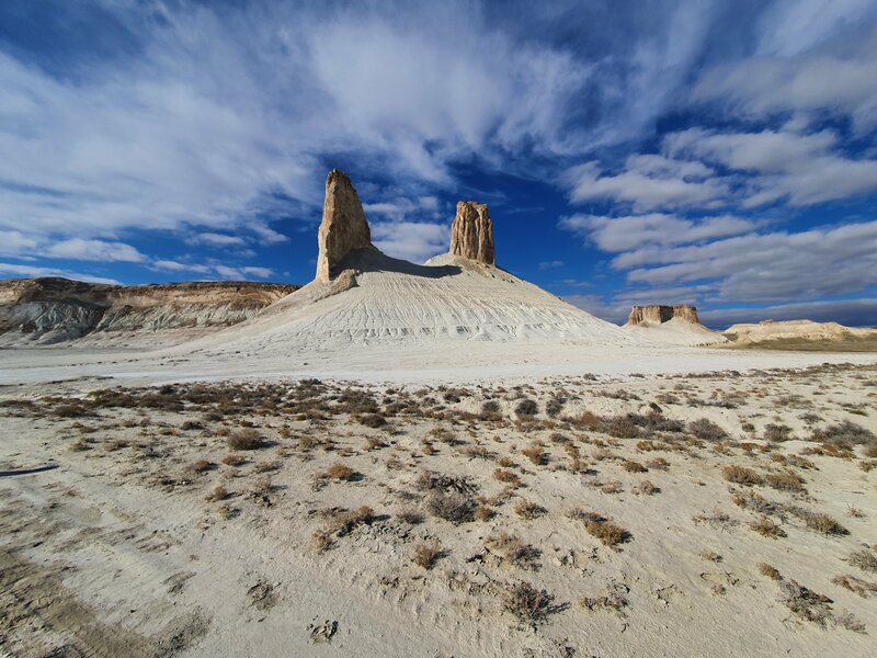 Жыныстық қатынас кезінде клиторды ынталандыруға арналған позициялар (бейне)