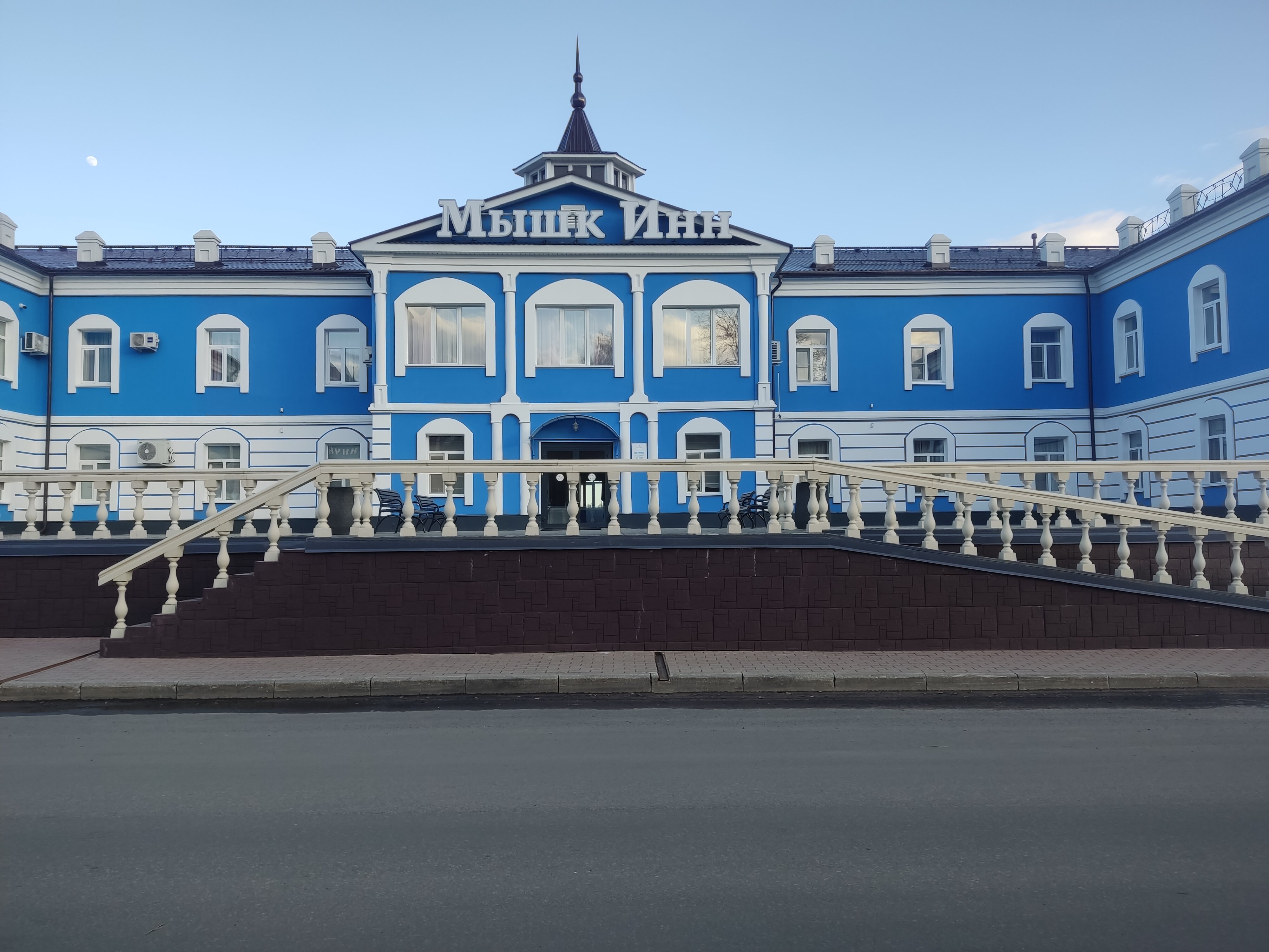 Фото отеля 1