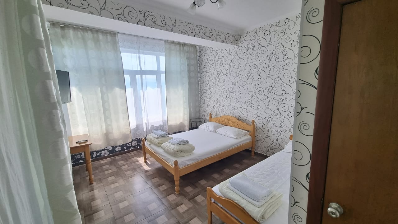 Фото Лазурный