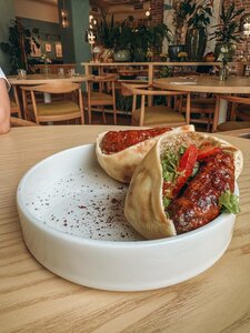 Sara Bistro (Sеmеd Vurgun Street, 65), restaurant