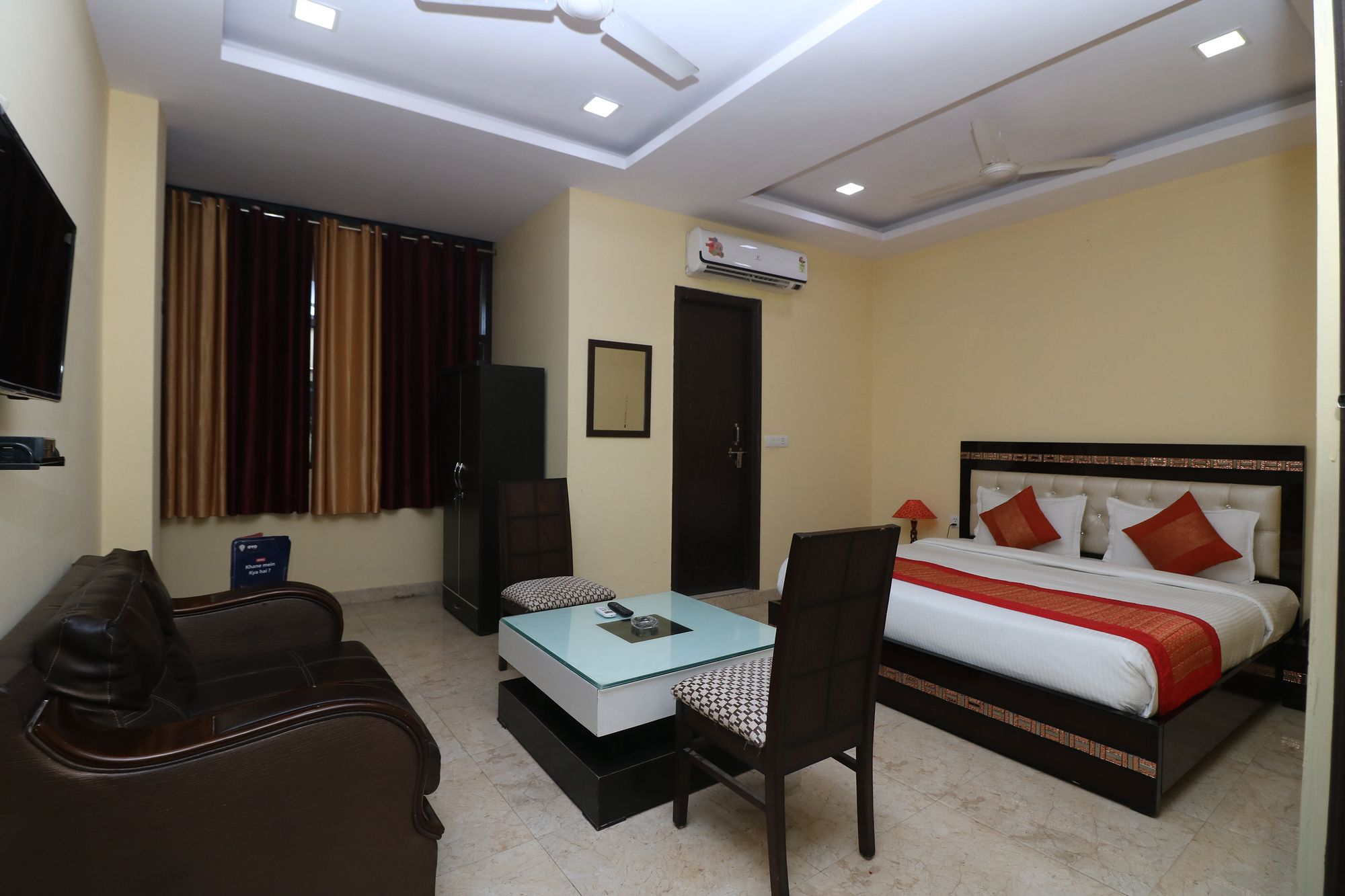 Фото Oyo 10013 Ashoka palace