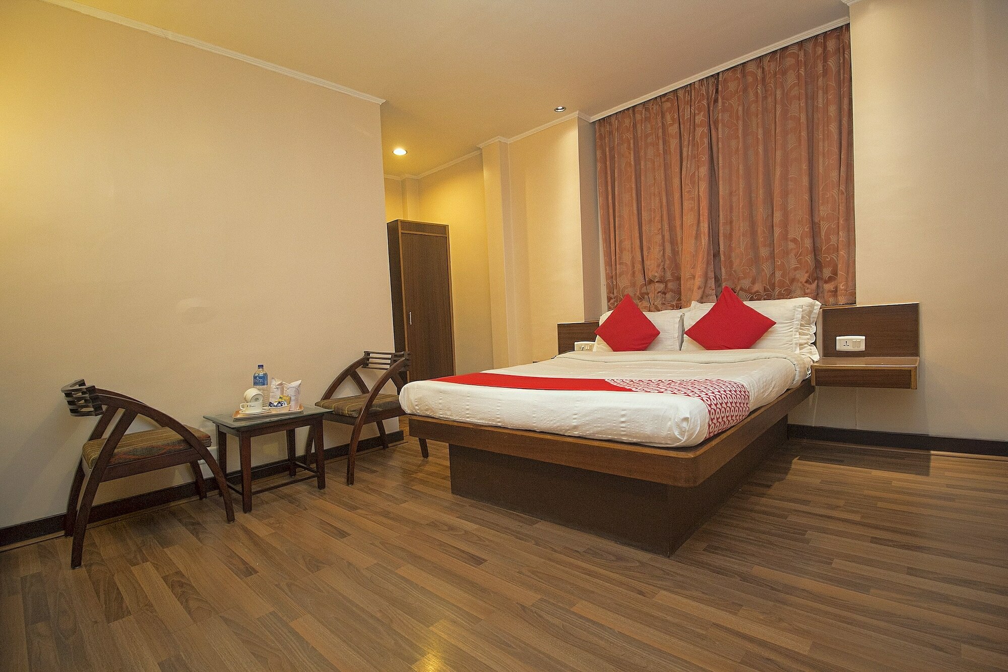 Фото Muscatel SpringBurn - 100Mts MallRoad