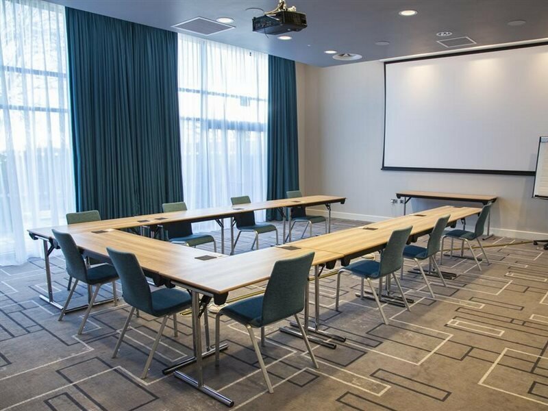 Фото Hilton Garden Inn Abingdon Oxford