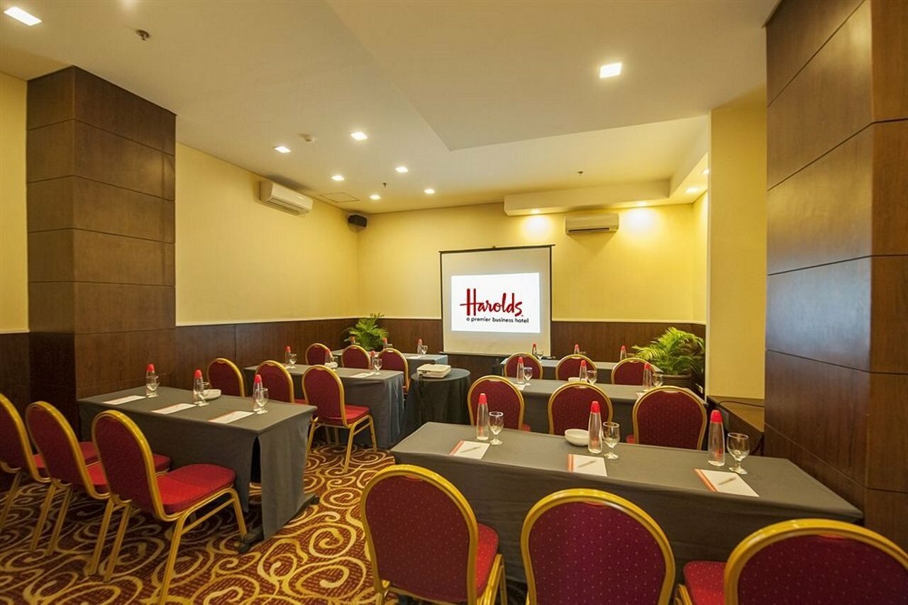 Фото Harolds Evotel Cebu