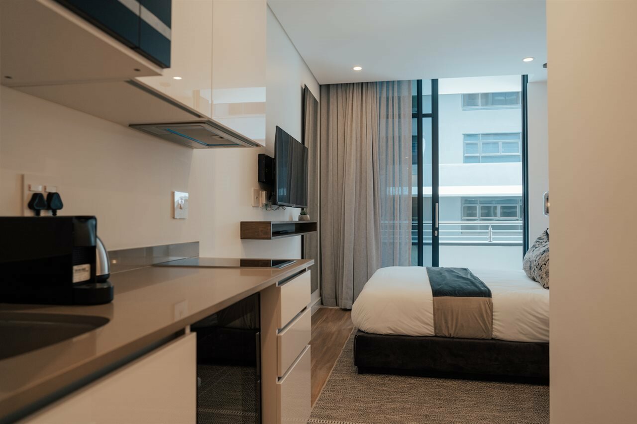 Фото Reserved Suites Illovo