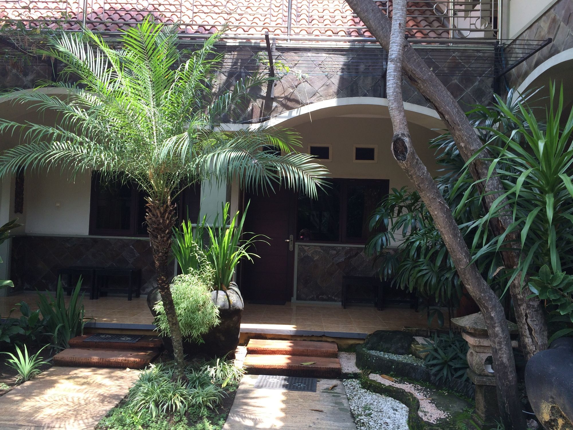 Фото Crown Hotel