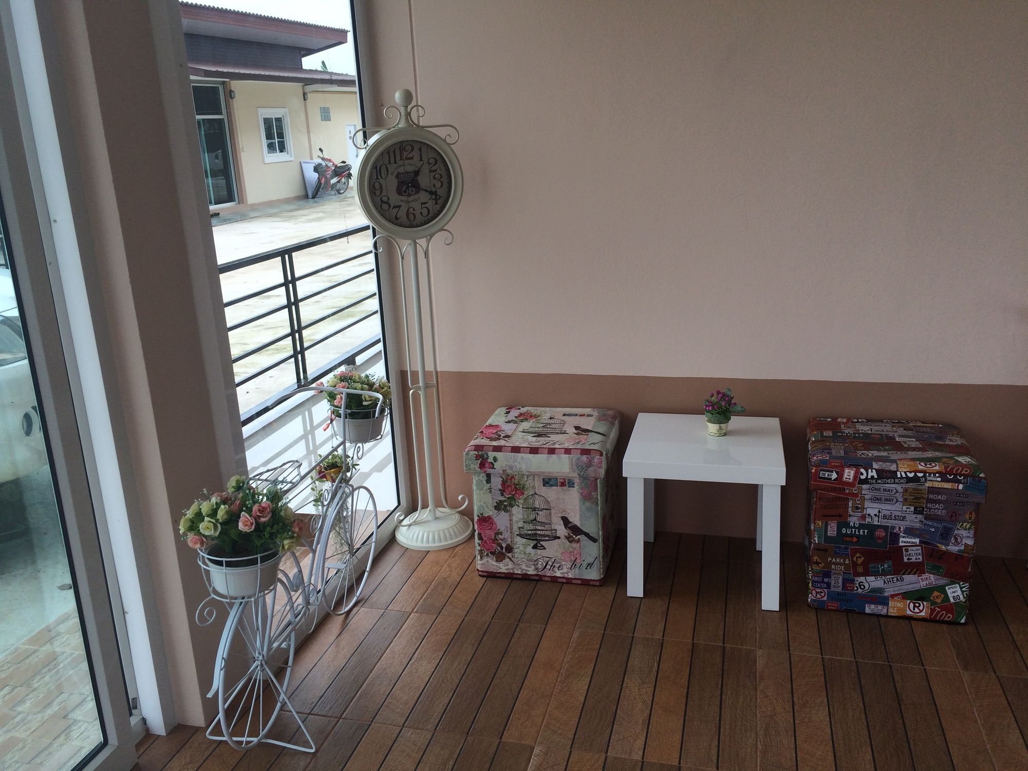 Фото ThanaVill Resort