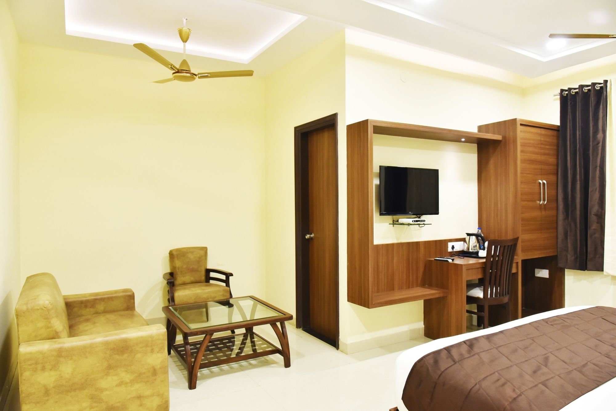 Фото Hotel Amritsar International