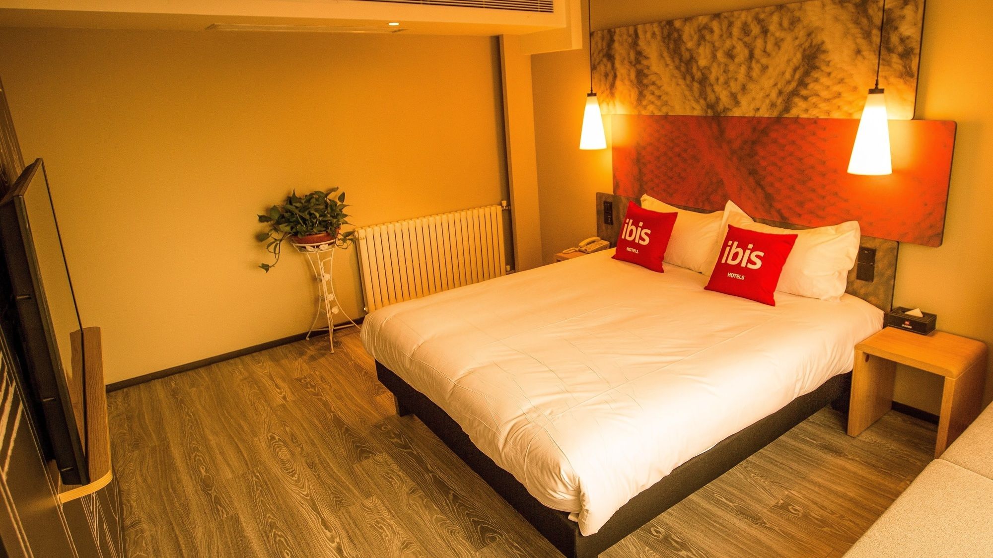 Фото Ibis Xi'an North Train Station