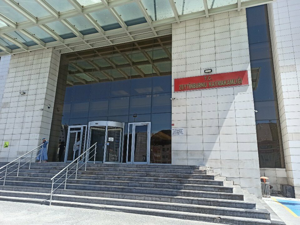 Centers of state and municipal services Zeytinburnu District Population Directorate, Istanbul, photo