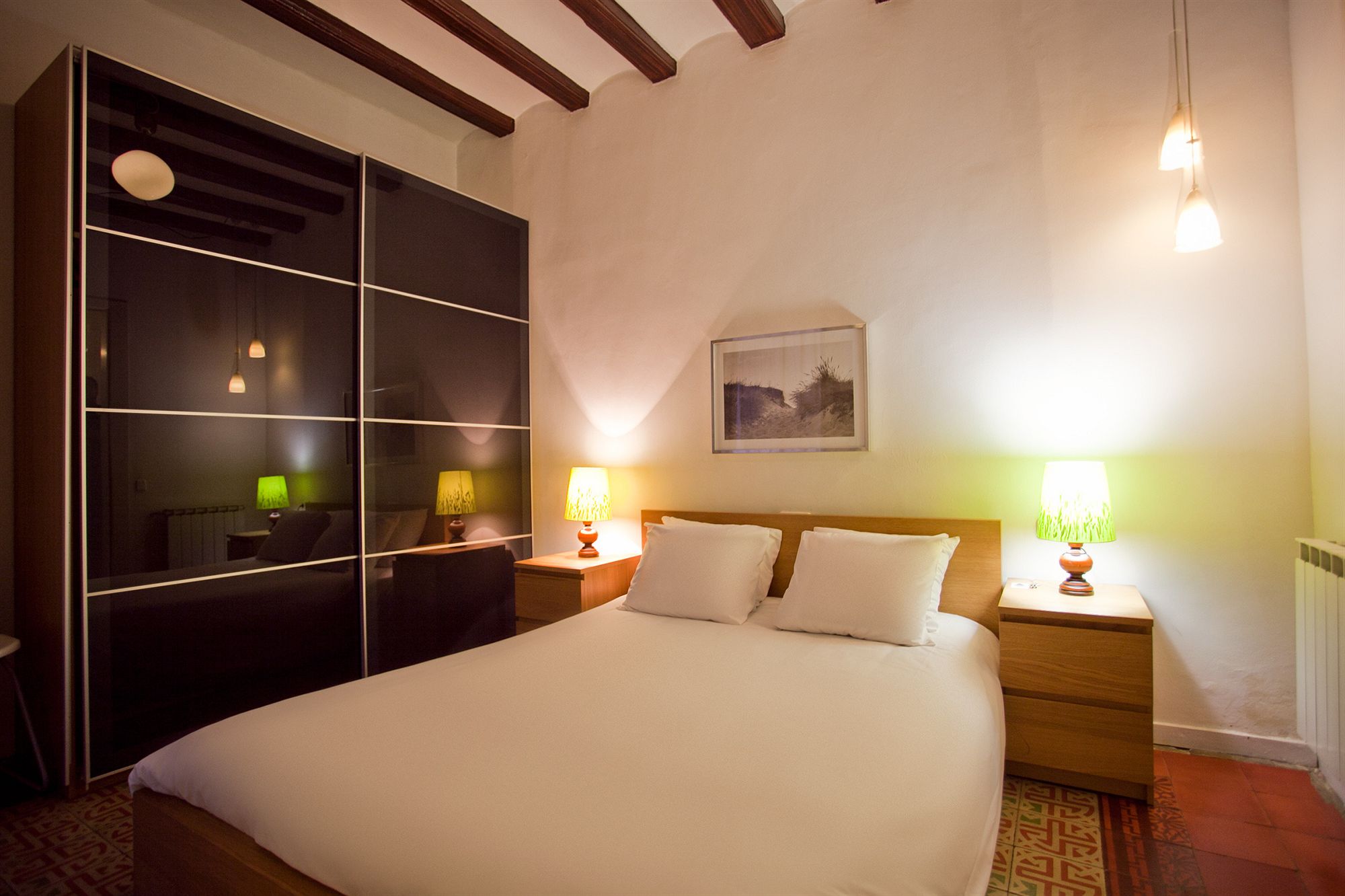 Фото Las Ramblas Pasaje Bacardi Apartments