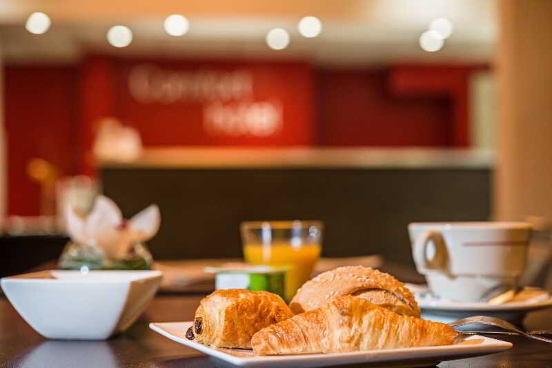 Фото Comfort Hotel Champigny Sur Marne