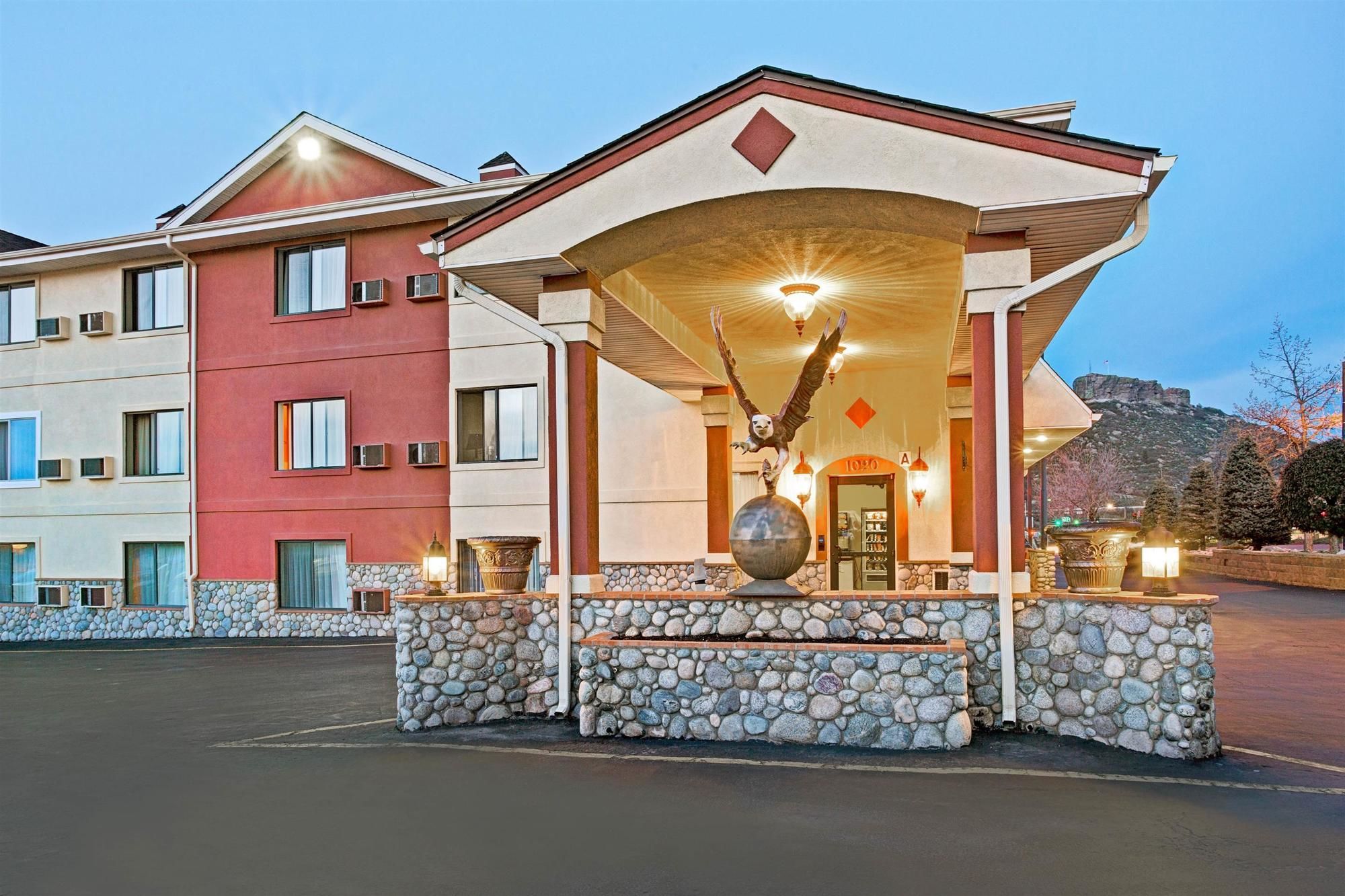 Фото отеля 1