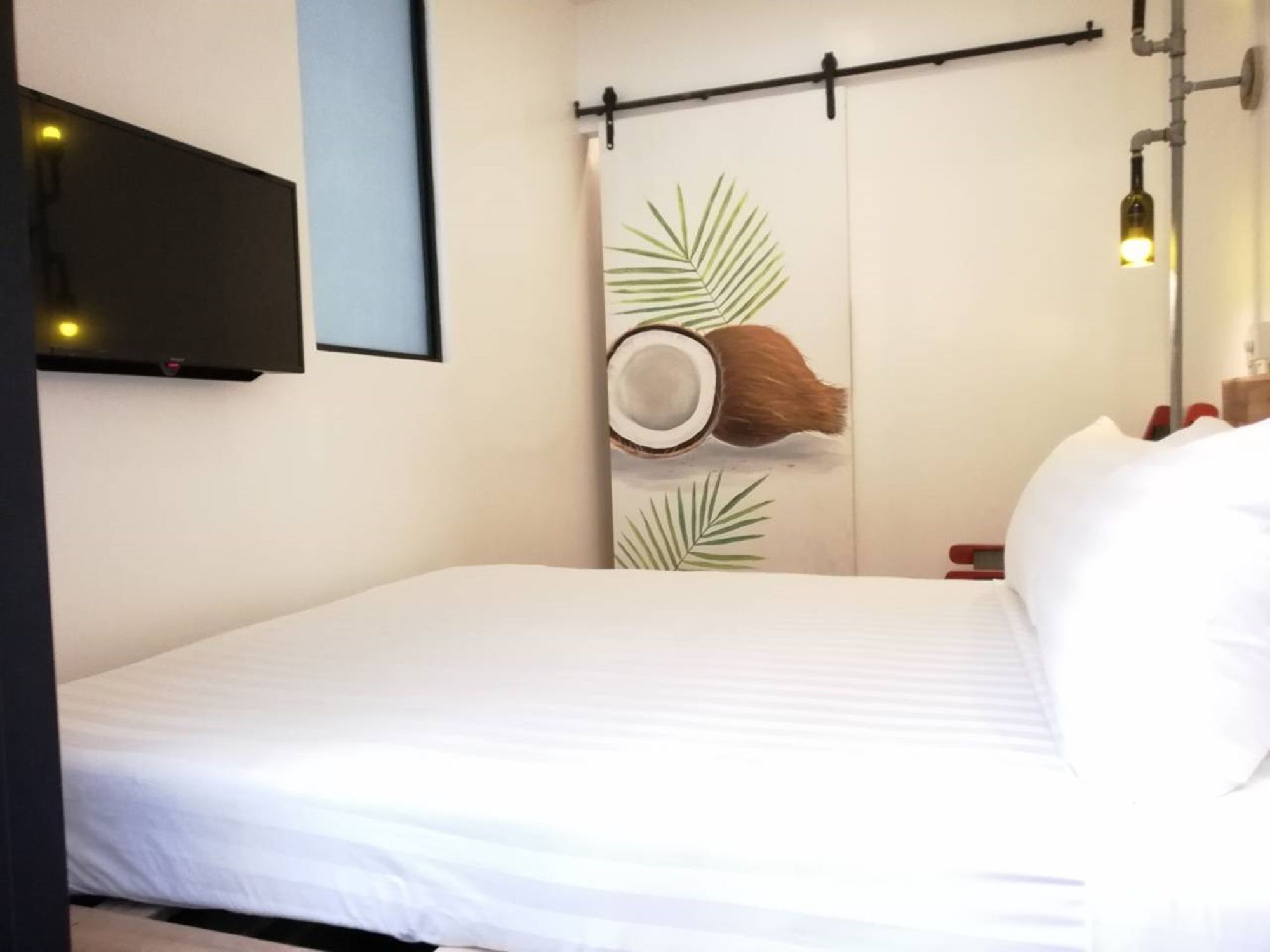 Фото Containers by Eco Hotel Tagaytay