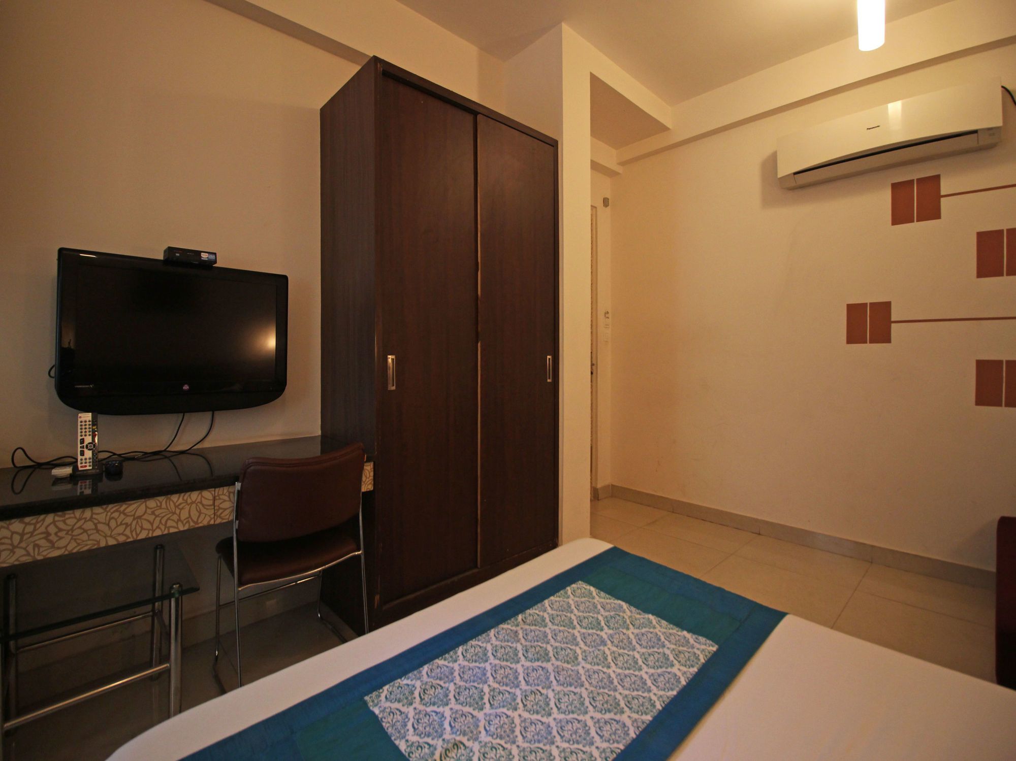 Фото Oyo 8456 Hotel Orient