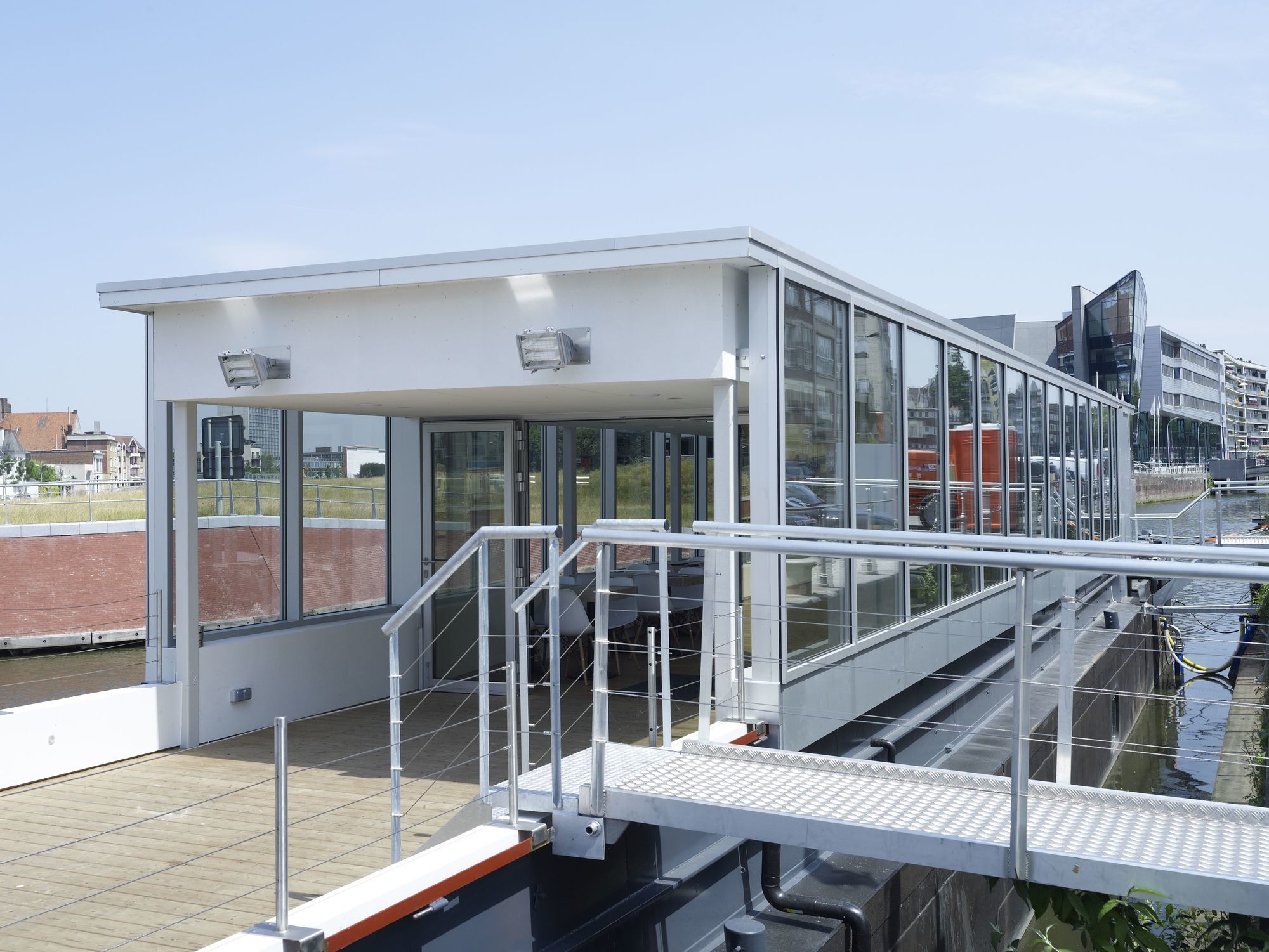 Фото Hotel Restaurant Brasserie Ahoi, Kortrijk