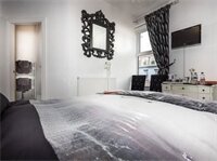 Фото The Glen Guest House