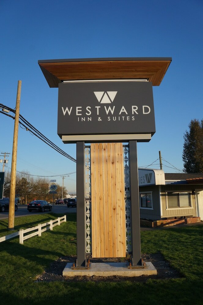 Фото Westward Inn & Suites