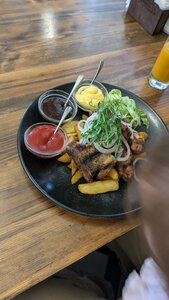 Графский маёнтак (Minskaja region, Dziarzhynski rajon, Stankawski sielsaviet), restaurante