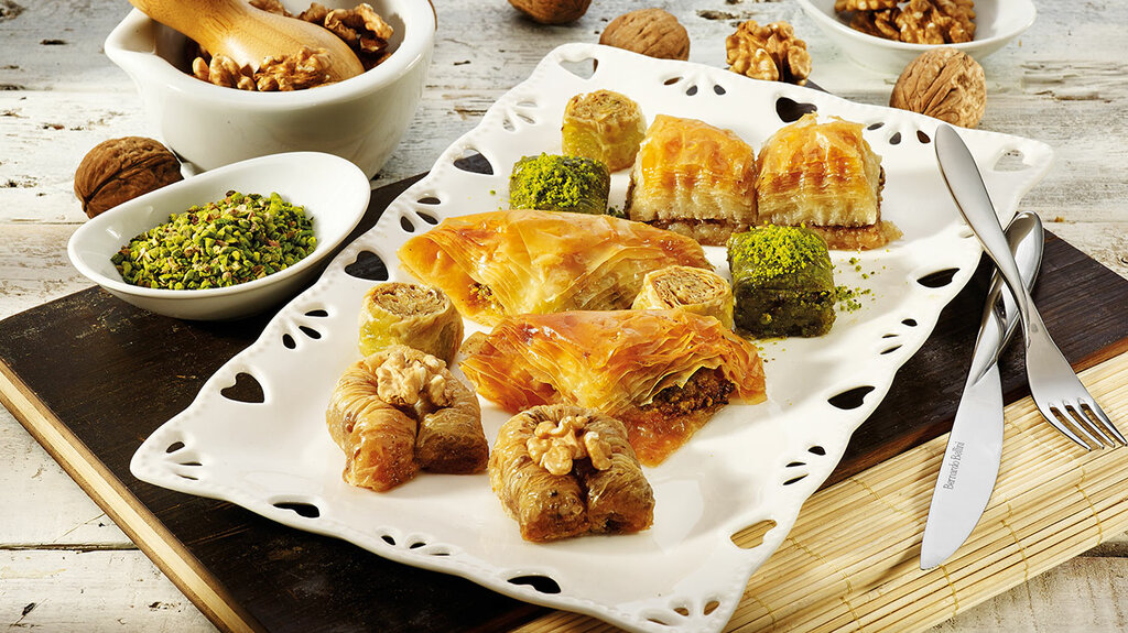 Confectionary Hastel Kadayiflari, Gaziantep, photo