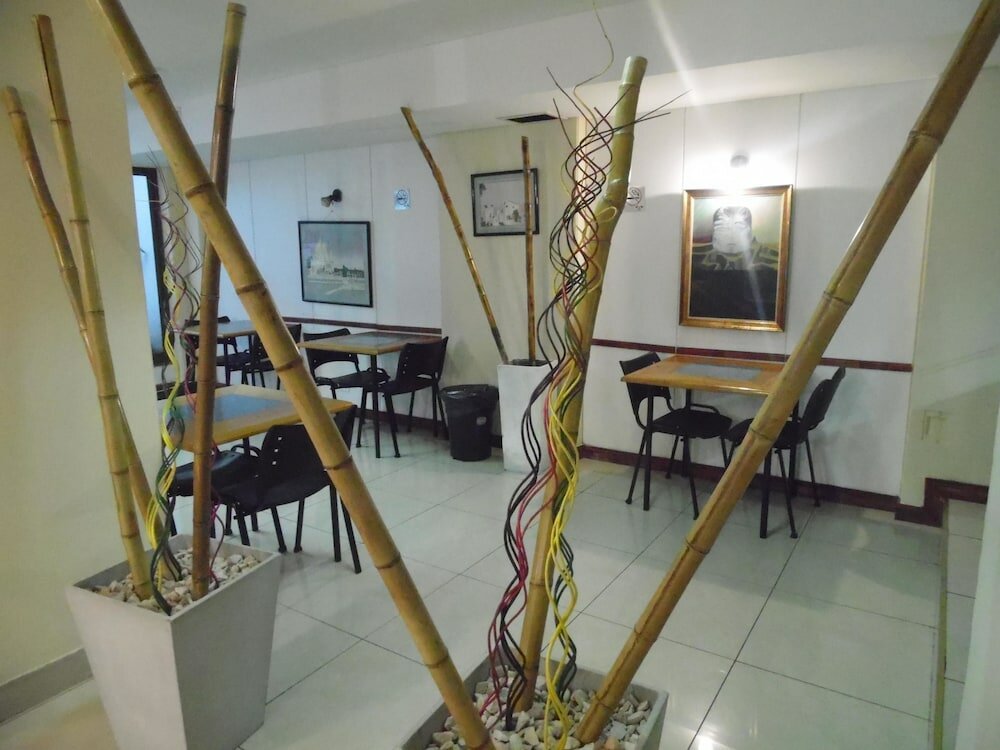 Фото Hotel Adrazi